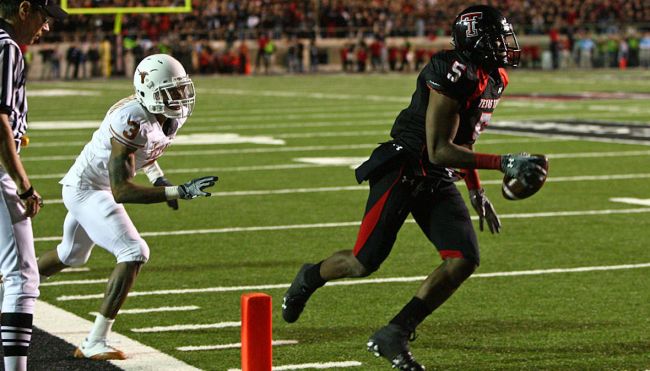 michael crabtree making a game winning catch against texas in 2008