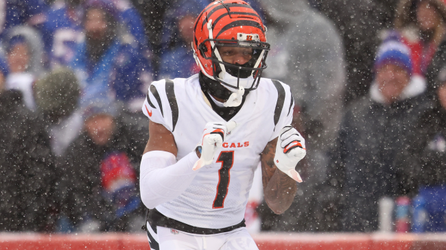 Ja'Marr Chase celebrates a catch.