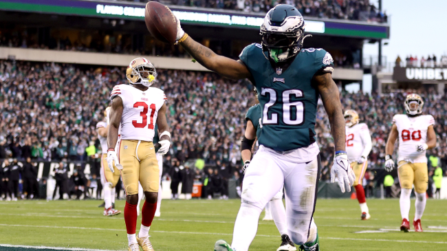 Miles Sanders scores a touchdown.
