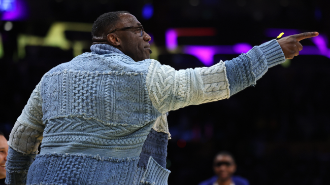 Shannon Sharpe attends a basketball game.