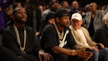 Floyd Mayweather Jr. Just Spent $1 Million On This Gold And Diamond Chain With 300 Total Carats