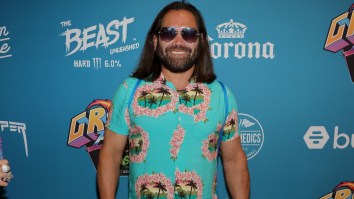 49-Year-Old Johnny Damon Made His Debut For The Savannah Bananas And It Was Spectacular
