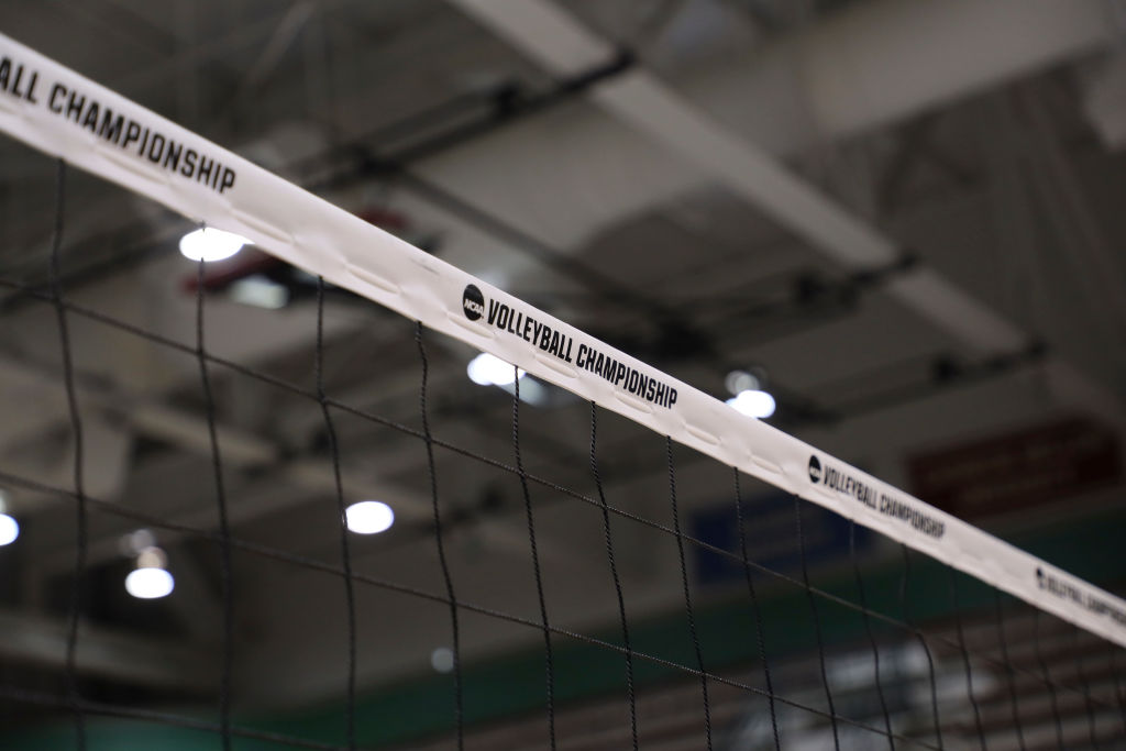 Kayla Simmons volleyball court