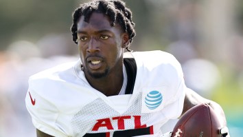 Sportsbooks Are Reportedly Snitching On NFL Players Who Gamble