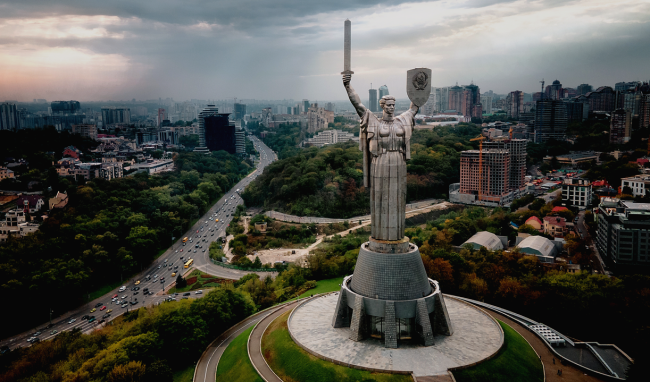 kyiv motherland flash light sky ufo satellite nasa aliens