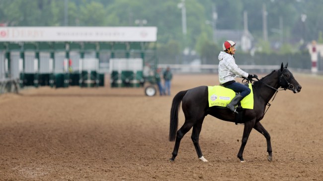 Kentucky Derby horse galloping around