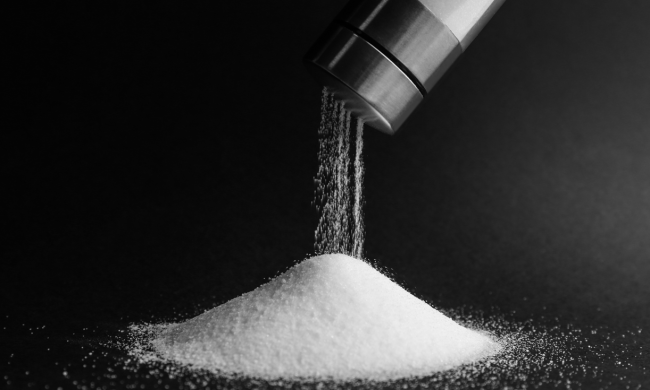 pouring salt shaker - ridges purpose