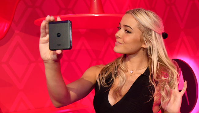 Olivia Dunne razr launch tiktok splits video