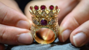 It Looks Like Drake Dropped Over $1 Million On A Ring That Belonged To 2Pac