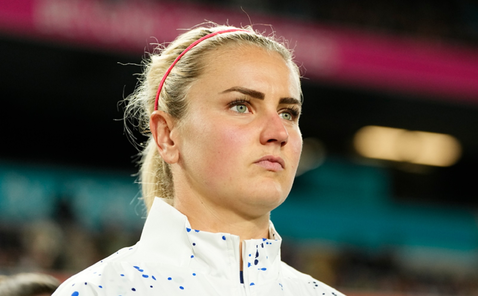Lindsey Horan on the field 