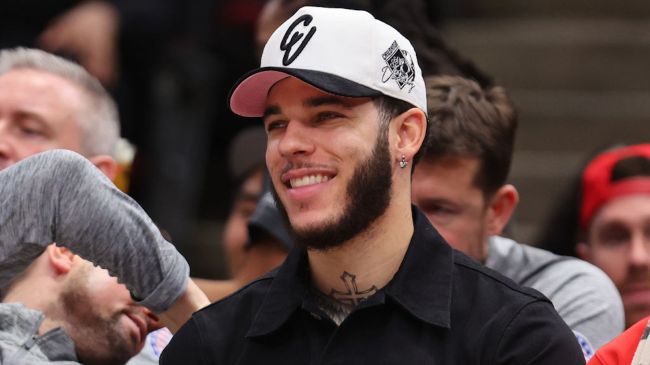 lonzo ball sitting on the sidelines