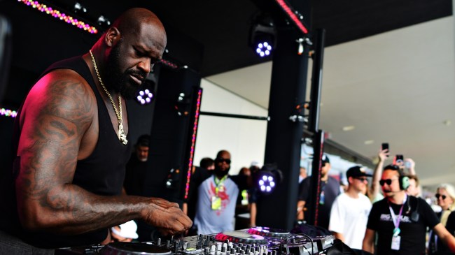 Shaq on the turntables