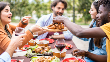 Microbiologist Reveals The Foods And Places Where She Would Never Eat