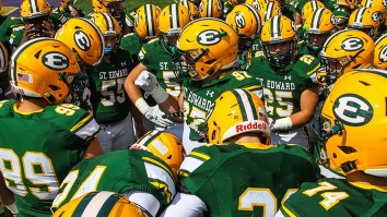 High School Football’s Biggest Offensive Line Averages 6’5, 299lbs And Eats Tiny Defenders For Breakfast