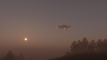 Witness Snaps Pics Of Sphere-Shaped UFO Hovering Near Beach Just Before It ‘Disappeared’