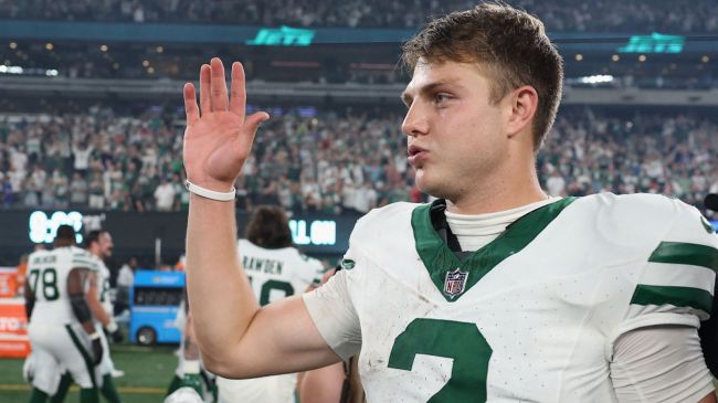 zach wilson celebrating a win