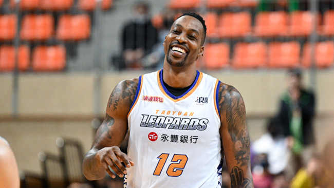 Dwight Howard of the Taoyuan Leopards