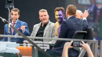 Joel McHale On His College GameDay Body Paint: ‘I Felt Like Martin Sheen In Apocalypse Now’