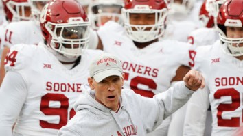 Brent Venables Gets Trampled By Oklahoma Players After Nobody Helped Him Up From Nasty Spill