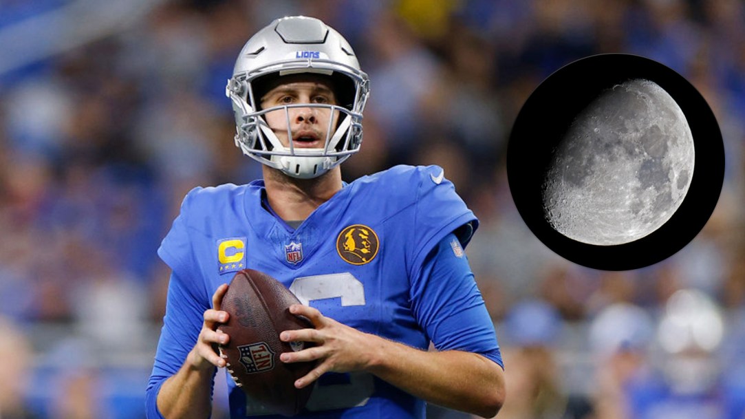 Detroit Lions Thanksgiving Moon Waxing Gibbous