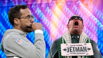 Hot Mic Catches Mike McDaniel’s Hilarious Response To Jets Fan Who Chirped Him For Being Cold