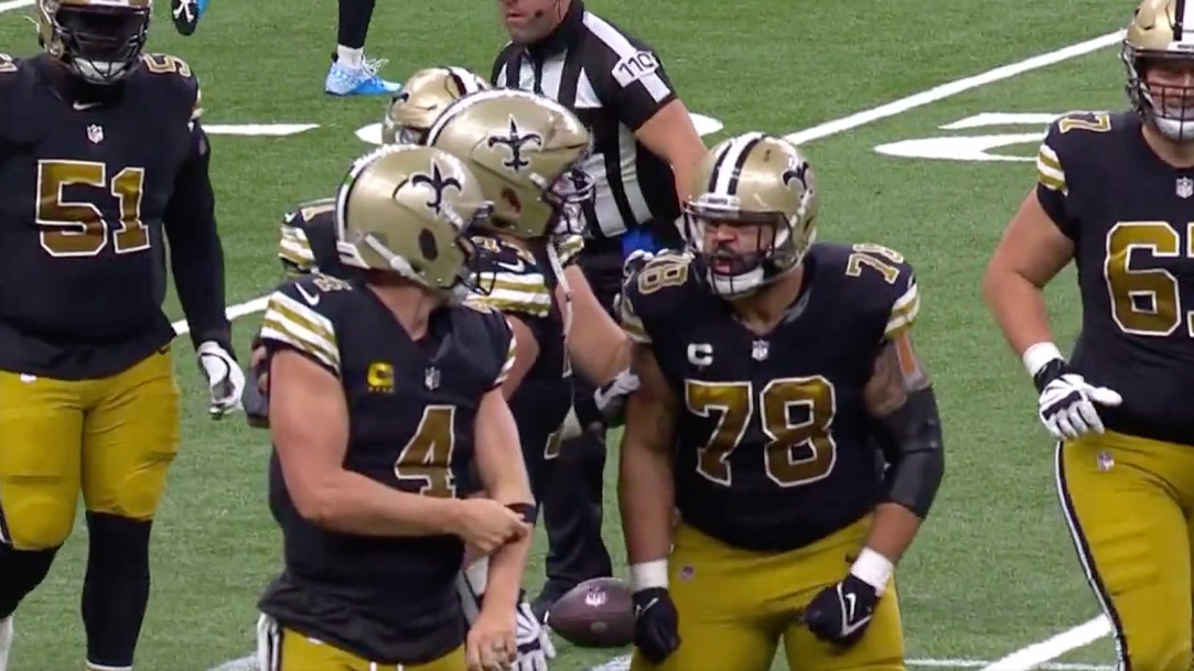 Derek Carr Erik McCoy