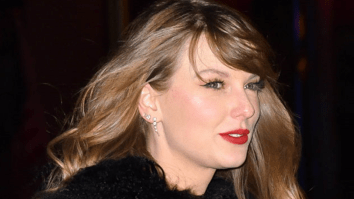 Taylor Swift Walking Past Bills Players During Warmups Is The Ultimate Power Move