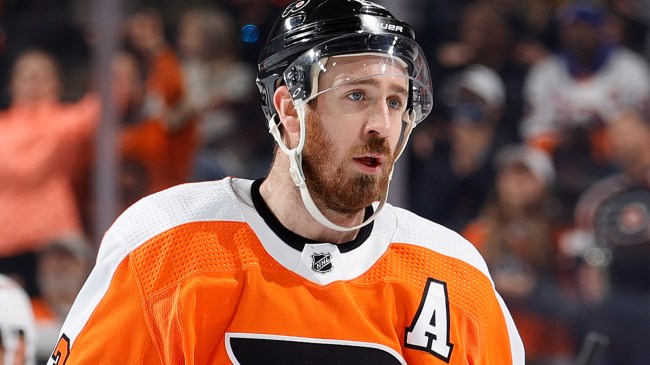 Flyers forward Kevin Hayes