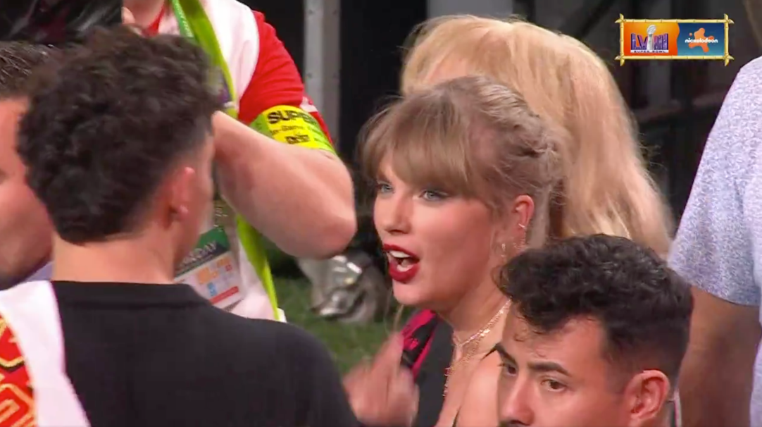Jackson Mahomes Taylor Swift Hug