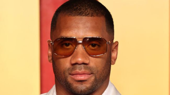 russell wilson wearing sunglasss