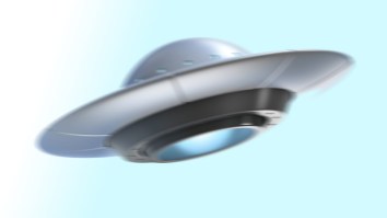 Woman Makes National News After Filming UFO From Plane Over LaGuardia Airport