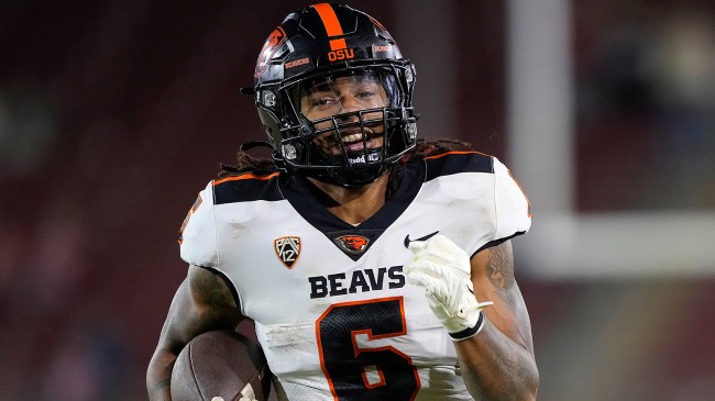Oregon State running back Damien Martinez