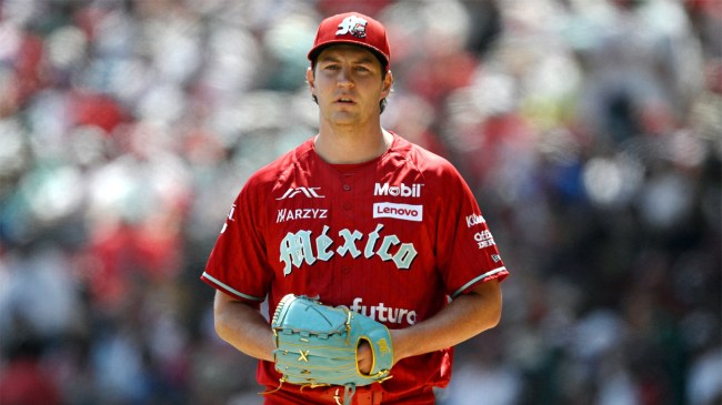 Diablos Rojos pitcher Trevor Bauer