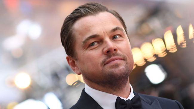 leonardo dicaprio wearing a tuxedo