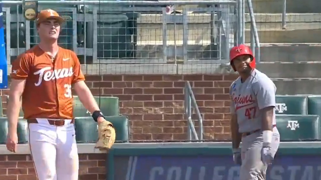 Texas Baseball Cleats