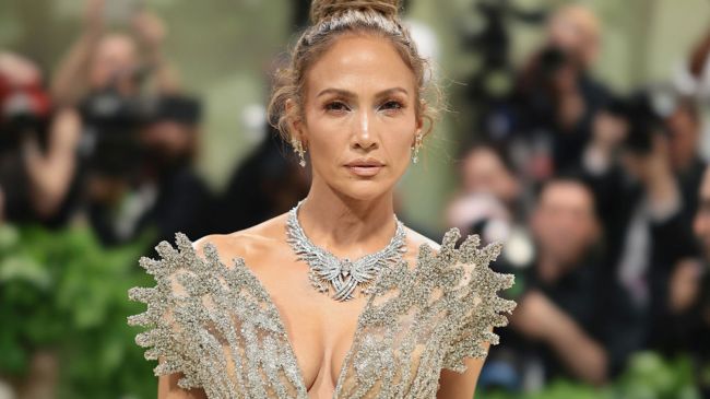 jennifer lopez at the met gala