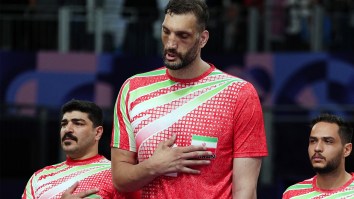 8’1″ Volleyball Player Is Sleeping On The Floor At The Paralympics Over An Inexcusable Bed Issue