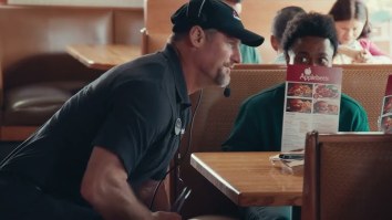 Lions HC Dan Campbell Shows Off Hilarious Acting Chops In New Applebee’s Commercial