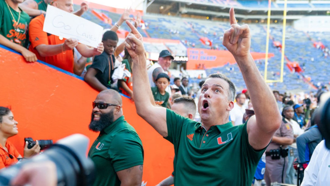 Mario Cristobal Gator Chomp