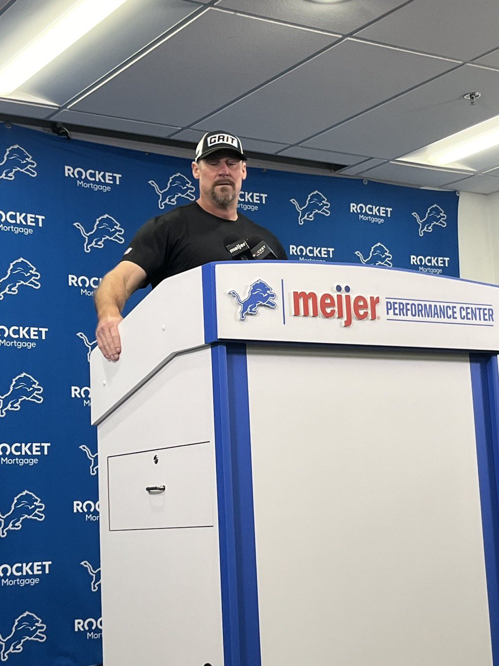 Dan Campbell Podium