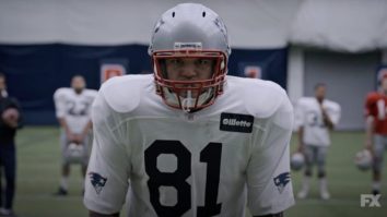 New Aaron Hernandez Show Going Viral For Comical Portrayal Of Rob Gronkowski