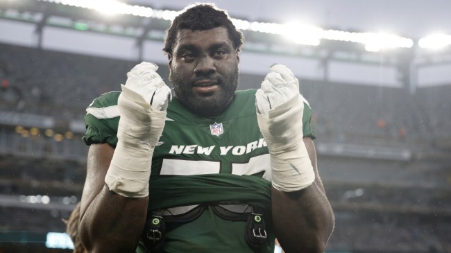 Former New York Jets OL Mekhi Becton on the field.