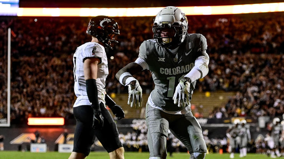Travis Hunter Snaps Plays Cincinnati Praise