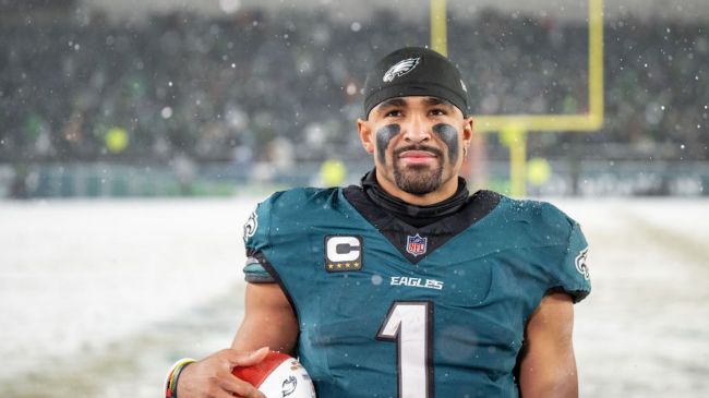 jalen hurts in the snow