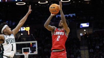 Top College Basketball Transfer Trending To Potentially Coach-Less School