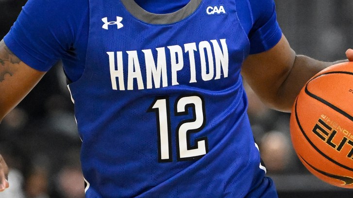 Hampton basketball player