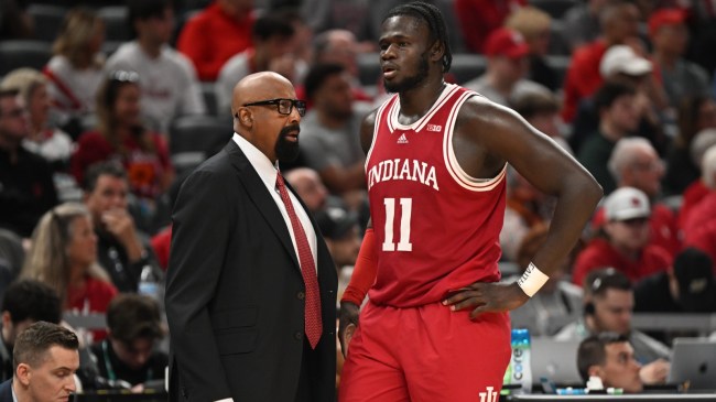 Oumar Ballo talks to head coach Mike Woodson.