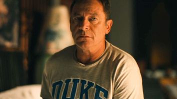 ‘White Lotus’ Star Clowns On Duke, Plans To Wear Blue Devil Merch ‘Whenever There’s A Camera’