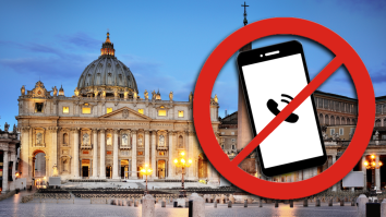 Signal-Jamming Technology Forces Cardinals To ‘Rawdog’ The Conclave, According To CBS Slip-Up