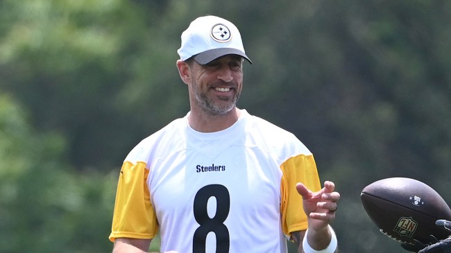 Pittsburgh-Steelers-quarterback-Aaron-Rodgers